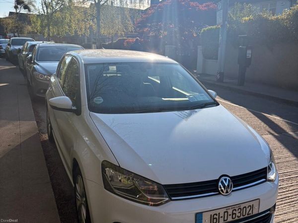 Volkswagen Polo Hatchback, Petrol, 2016, White