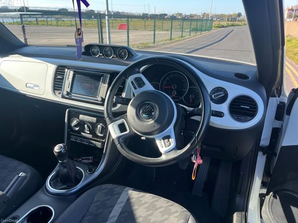 Volkswagen Beetle Hatchback, Petrol, 2018, White