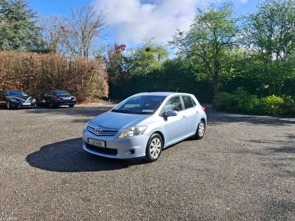 Toyota Auris Hatchback, Diesel, 2011, Blue