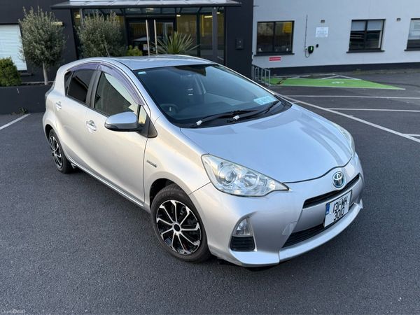 Toyota Aqua Hatchback, Petrol Hybrid, 2013, Silver