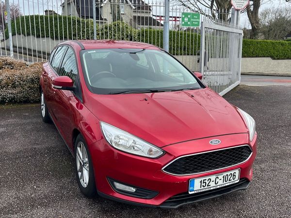 Ford Focus Hatchback, Diesel, 2015, Red