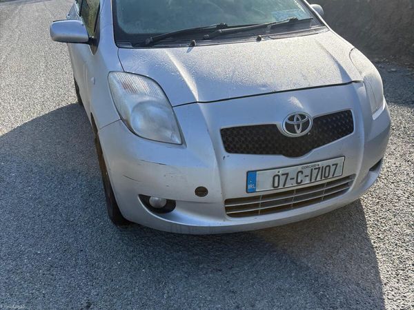 Toyota Yaris Hatchback, Petrol, 2007, Silver