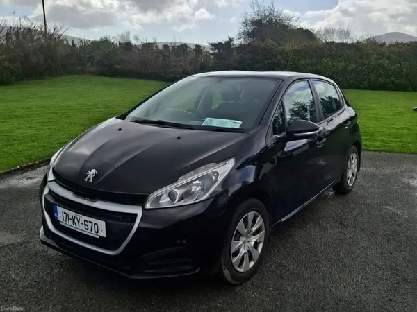 Peugeot 208 Hatchback, Petrol, 2017, Black