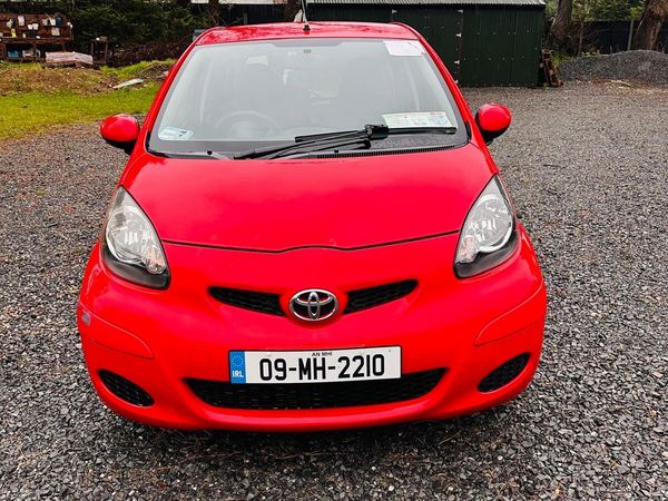 Toyota Aygo Hatchback, Petrol, 2009, Red