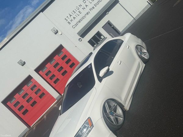 Volkswagen Jetta Saloon, Diesel, 2012, White