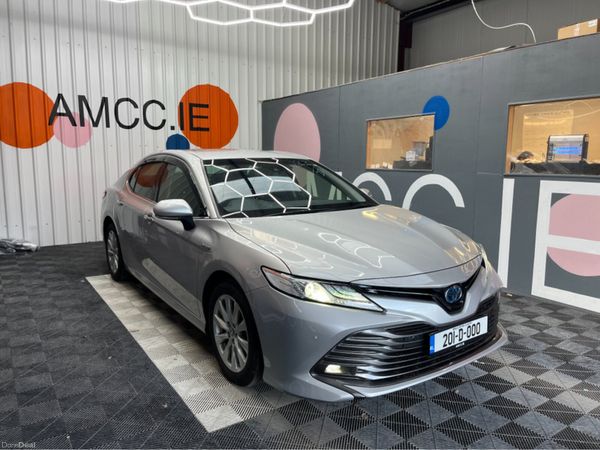 Toyota Camry Saloon, Petrol, 2020, Silver
