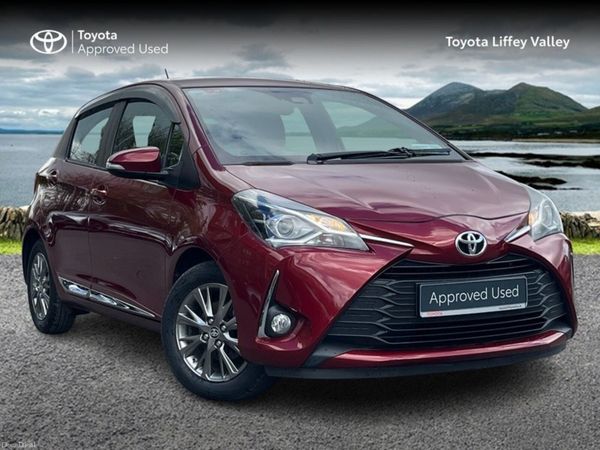 Toyota Yaris Hatchback, Petrol, 2017, Red