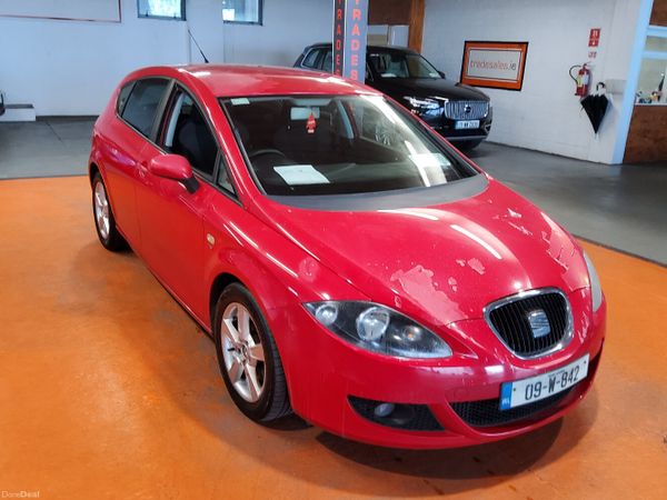 SEAT Leon Hatchback, Petrol, 2009, Red