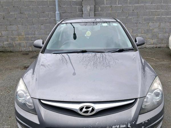 Hyundai i30 Hatchback, Diesel, 2011, Grey