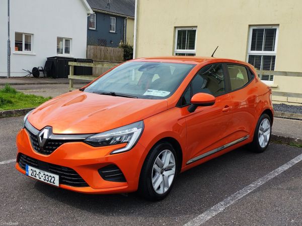 Renault Clio Hatchback, Petrol, 2021, Orange
