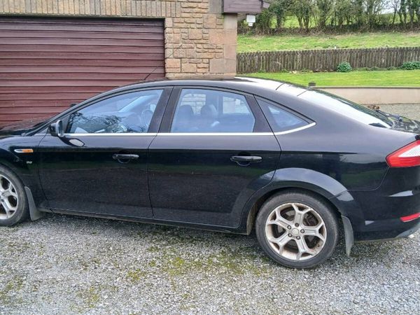 Ford Mondeo Hatchback, Petrol, 2008, Black