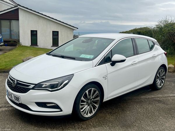 Vauxhall Astra Hatchback, Diesel, 2016, White