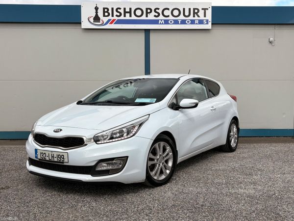 Kia Ceed Hatchback, Diesel, 2013, White