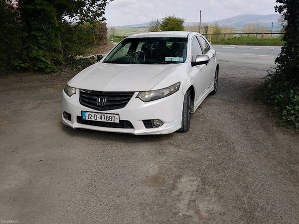 Honda Accord Saloon, Diesel, 2012, White