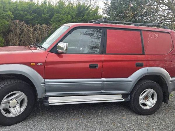 Toyota Land Cruiser SUV, Diesel, 2002, Red