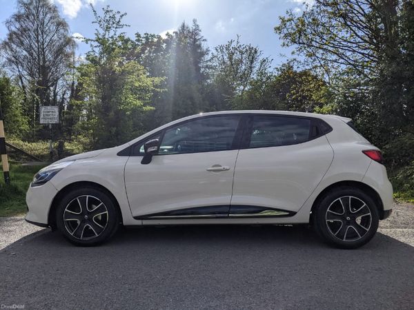 Renault Clio Hatchback, Diesel, 2015, Beige