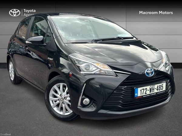 Toyota Yaris Hatchback, Petrol Hybrid, 2017, Black
