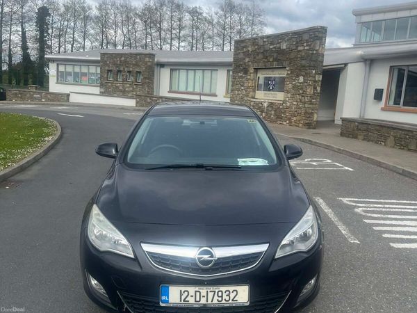 Opel Astra MPV, Diesel, 2012, Black