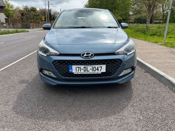 Hyundai i20 Hatchback, Petrol, 2017, Blue