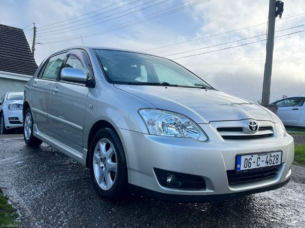 Toyota Corolla Hatchback, Petrol, 2006, Silver