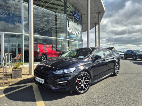 Ford Mondeo Saloon, Petrol Hybrid, 2022, Black
