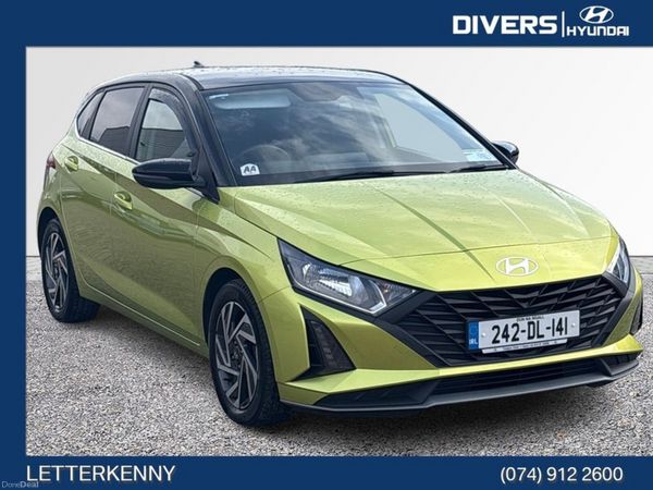 Hyundai i20 Hatchback, Petrol, 2024, Yellow