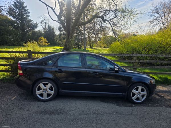 Volvo S40 Saloon, Diesel, 2007, Black