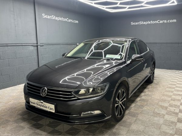 Volkswagen Passat Saloon, Diesel, 2019, Grey
