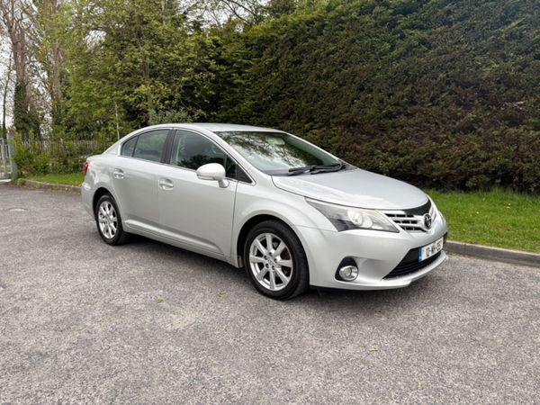 Toyota Avensis Saloon, Diesel, 2012, Silver