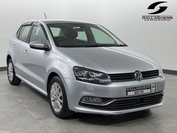 Volkswagen Polo Hatchback, Petrol, 2016, Silver