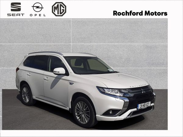 Mitsubishi Outlander Estate, Petrol Plug-in Hybrid, 2021, White