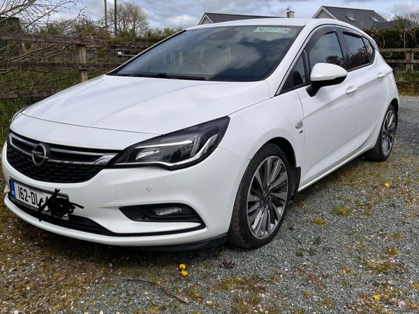 Opel Astra Hatchback, Diesel, 2016, White