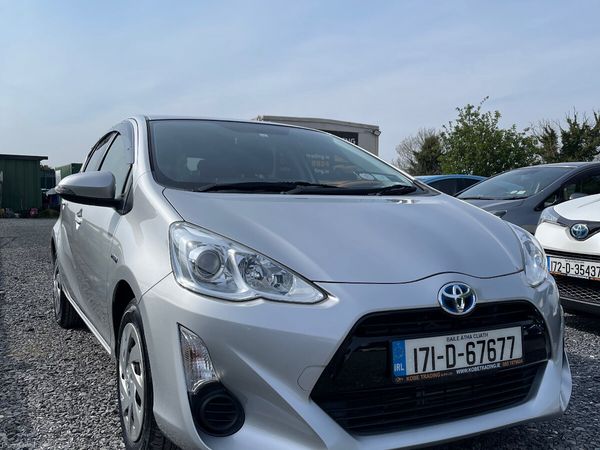 Toyota Aqua Hatchback, Petrol Hybrid, 2017, Silver