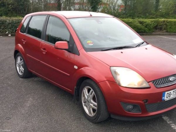 Ford Fiesta Hatchback, Petrol, 2008, Red