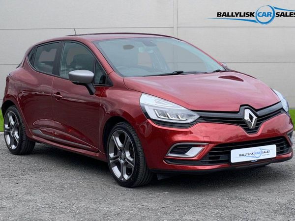 Renault Clio Hatchback, Petrol, 2019, Red