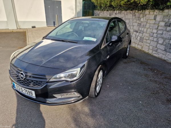 Opel Astra Hatchback, Petrol, 2017, Black