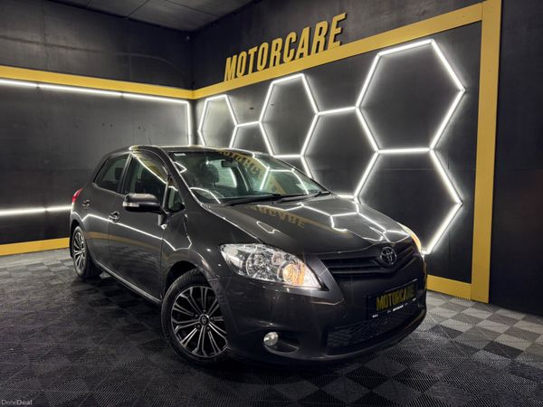 Toyota Auris Hatchback, Diesel, 2011, Grey