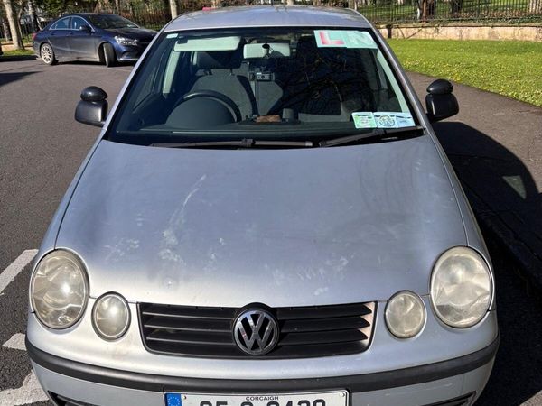 Volkswagen Polo Hatchback, Petrol, 2005, Silver