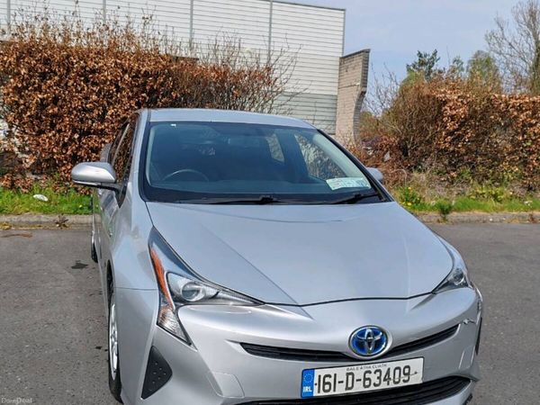 Toyota Prius Hatchback, Petrol Hybrid, 2016, Silver