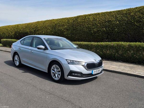 Skoda Octavia Saloon, Diesel, 2021, Grey