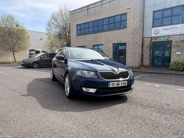 Skoda Octavia Hatchback, Diesel, 2015, Blue