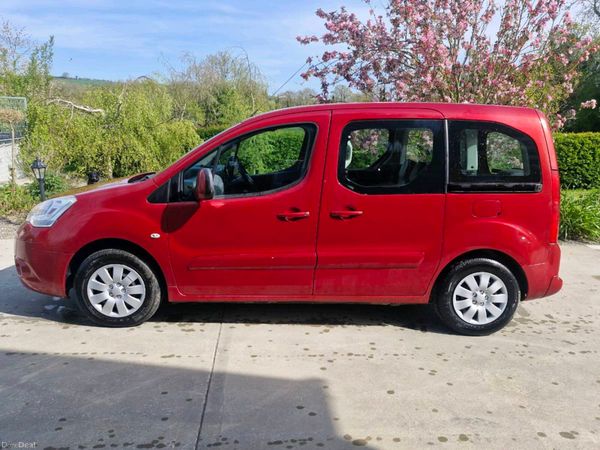 Citroen Berlingo MPV, Diesel, 2011, Red