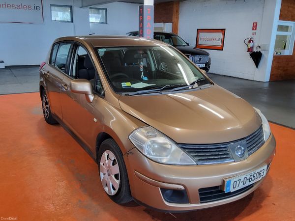Nissan Tiida Hatchback, Petrol, 2007, Gold