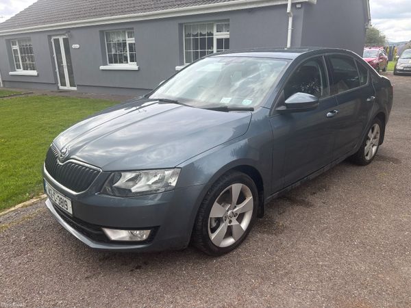 Skoda Octavia Saloon, Diesel, 2014, Grey