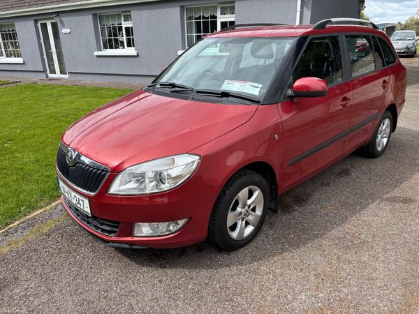 Skoda Fabia Estate, Petrol, 2014, Red