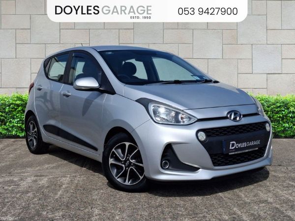 Hyundai i10 Hatchback, Petrol, 2017, Silver