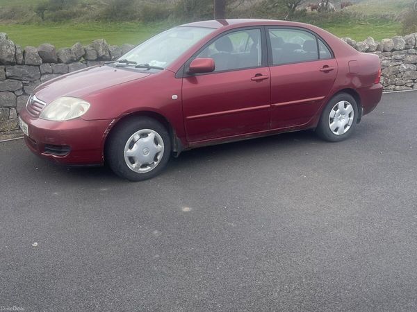 Toyota Corolla Saloon, Diesel, 2005, Red