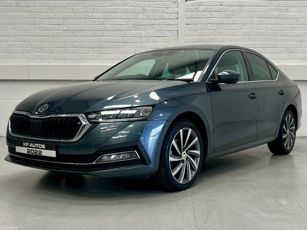 Skoda Octavia Hatchback, Diesel, 2022, Grey