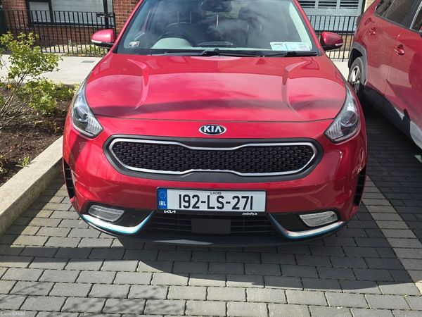 Kia Niro SUV, Petrol Plug-in Hybrid, 2019, Red