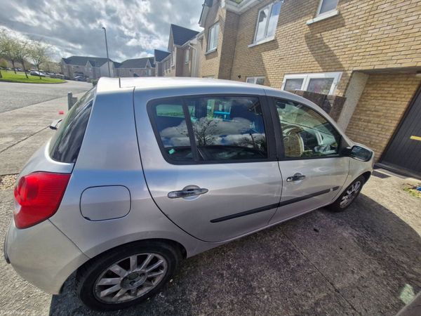 Renault Clio Hatchback, Petrol, 2008, Silver